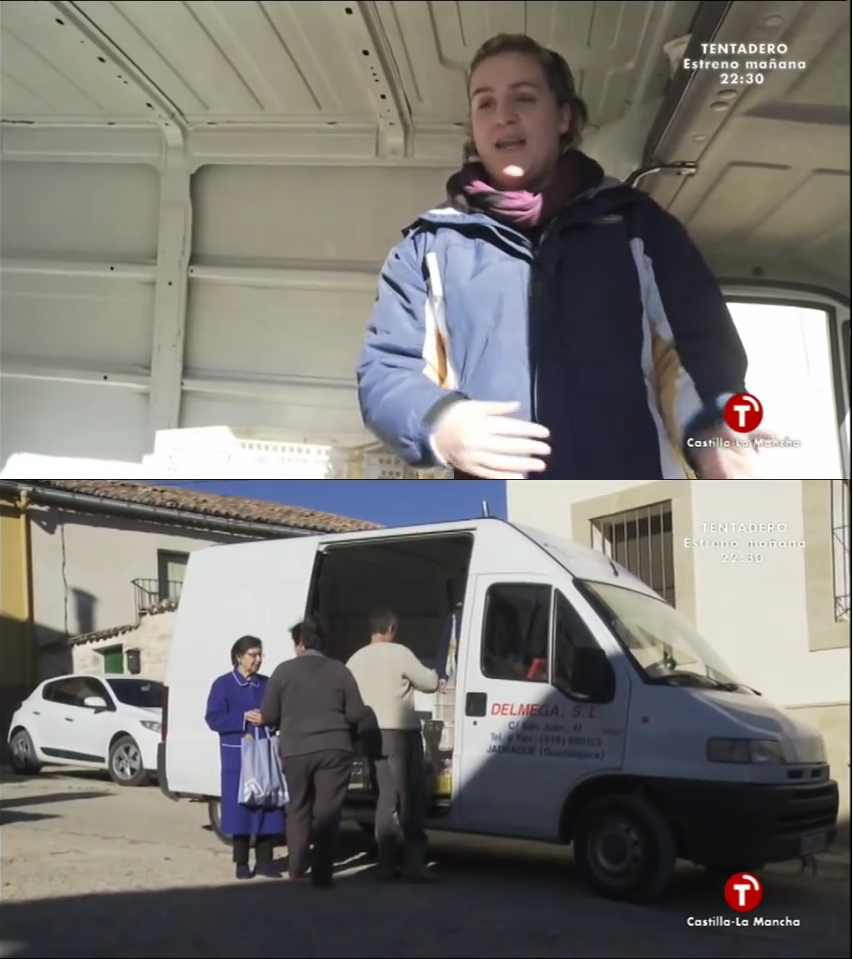 Panadera vendiendo pan en el pueblo